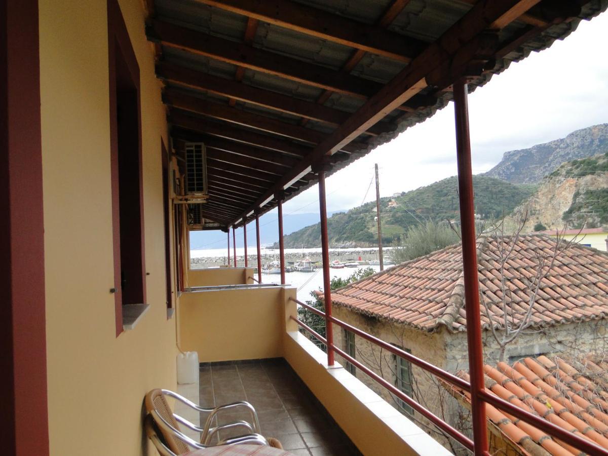 Porto Sabatiki Hotel Sampatiki Buitenkant foto