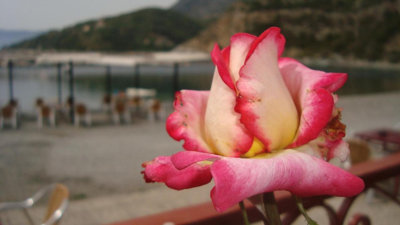 Porto Sabatiki Hotel Sampatiki Buitenkant foto
